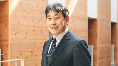 校長 青木 伸生